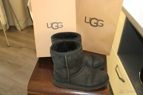 UGG - cierne teple kozusinove cizmy - 3