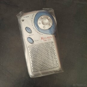 Mini rádio AM  FM na batérie 1.5Volt funkčné. - 3