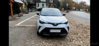 Predám TOYOTA C-HR 2.0 HYBRID - 3