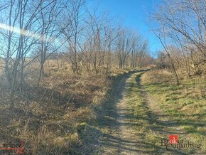 Investičný pozemok s krásnym výhľadom, 1459 m2 v Rači. - 3