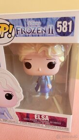 Funko POP Disney Frozen 581 Elsa - 3