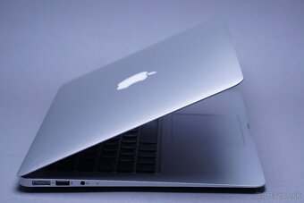 ZÁRUKA/Macbook Air13.3"/I5 1.8GHZ/4GB RAM/128GB SSD/CZ - 3