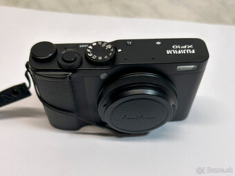 FUJIFILM XF10 - 3