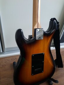 Fender squier affinity stratocaster - 3