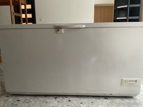 Truhlicová gastro mraznička Electrolux 335L - 3