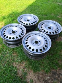 R 15 4x100 - 3