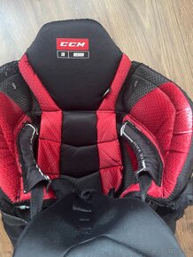 Hokejové nohavice CCM Jetspeed FT390 SR veľ. M - 3