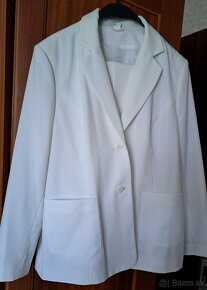 Nohavicovy kostym biely - 3