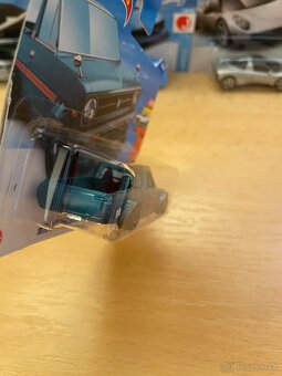 HotWheels Datsun Sunny Truck - 3