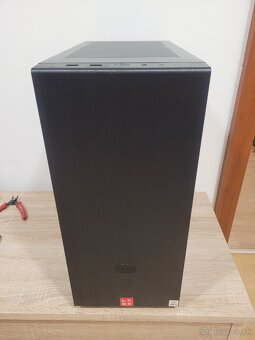 Predám skrinku COOLERMASTER MasterBox MB600L V2 - 3