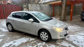 Opel Astra J 1.4 turbo 103kw - 3