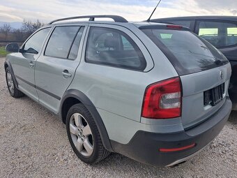 Škoda Octavia Scott 1,8 Benzin 119 KM - 3