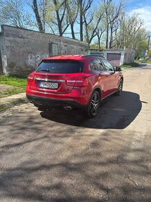 Mercedes Benz GLA200d - 3