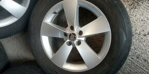 alu disky orig. SKODA 5X112 R17 pneu 215/65 6mm - 3