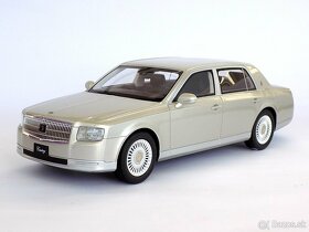 TOYOTA CENTURY 2018 – 1:18 KYOSHO - 3