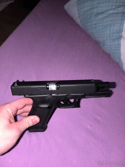 Glock 17 co2 - 3