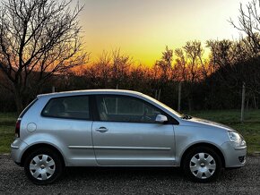 Predám Volkswagen Polo 9n 1.4 16v 59kw 2006 naj.204000km - 3