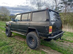 Predám NISSAN PATROL W 160, 3,3TD. Radovy  šesťvalec. Je to - 3