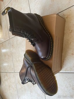 Krásne nové topánky Dr.Martens originál,39,burgundy - 3