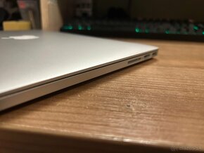 Predám MacBook Pro 2015 - 3