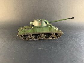 model sherman M4A3E8 - 3