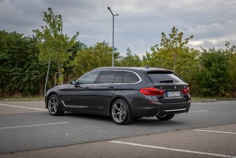 BMW Rad 5 Touring 530d xDrive A/T adaptiv led panorama ACC - 3