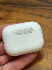 Apple AirPods Pro 2 lightning nahradne nabijacie puzdro - 3