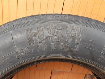 Nákladné pneumatiky Continental 255/70R22,5 - 3