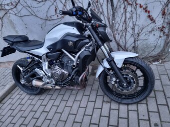 Yamaha mt 07  2016 - 3