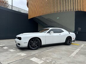 Predám Dodge Challenger 5.7 Hemi V8 2019 - 3