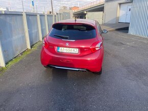 Peugeot 208 GTi - 3