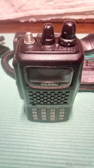 Yaesu FT-60R TOP stav - 3