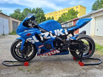 Suzuki Gsxr 1000K8 - 3