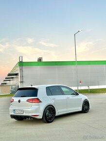 Volkswagen golf GTI - 3