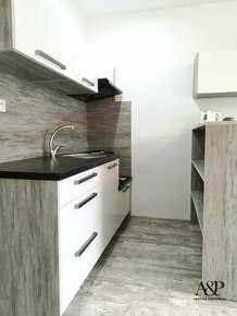 NA PRENÁJOM GARSÓNKA S BALKÓNOM, 26M2, HOLLÉHO UL., SENICA - 3