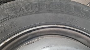 Disky 19,5x6,75 + pneumatiky Barum 245/70 R19,5 - 3