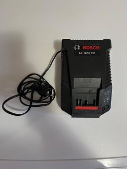 Bosch nabijačka + 2x2Ah akumulátor - 3