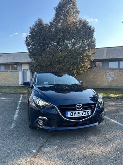 Mazda 3 - 3