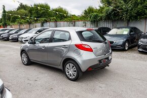 Mazda 2 1.3i 55kW CE Pro M5 11/2010 - 3