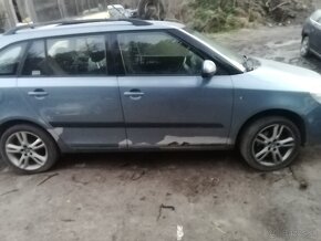 Rozpredám škoda fabia 2 combi 1,9 tdi ročník 2008 - 3