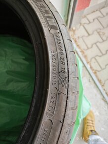 4x Michelin Pilot Sport 4 225/40 ZR18 92Y letné - 3