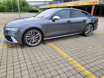 Audi S7 V8 4.0 TFSI 331KW Full výbava - 3