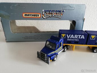 Matchbox Convoy CY 18 - Scania T142 - Varta Trailer, Macau - 3