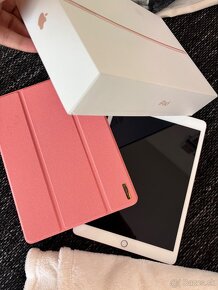 Apple iPad 8 Generation 128GB - 3