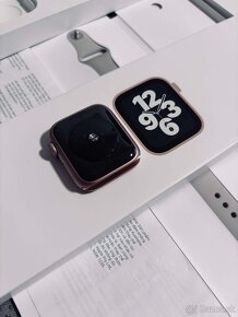 Apple Watch SE Gold Aluminium 40MM - 3