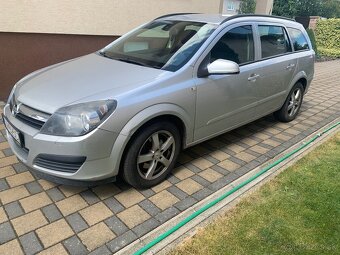 Predám Opel Astra 1,9 CDTI - 3