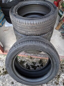 Barum Bravuris 225/50 r17 XL FR - 3