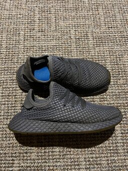 18x Dámské sportovní tenisky Adidas Deerupt (2) - 3