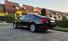 Škoda Superb 2.0 TDI SCR Style DSG - 3