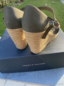 Hilfiger sandale na platforme - 3